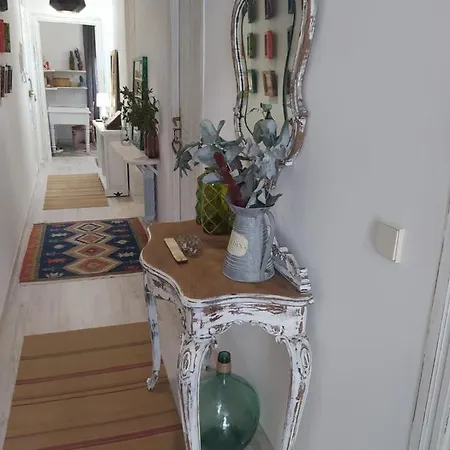 Piso Iwvaxi, Gallery House. Ourense. Apartamento *