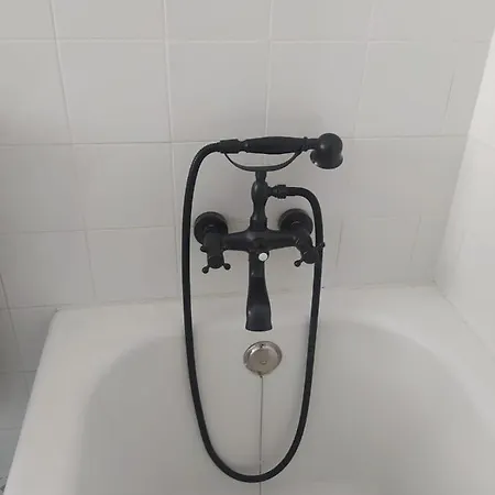 Piso Iwvaxi, Gallery House. Ourense. Ourense